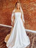 Lace Trimmed Waltz Veil
